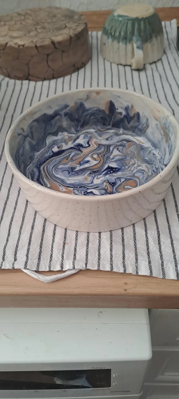 Marmorierter Napf – Blau & Rohdiamant